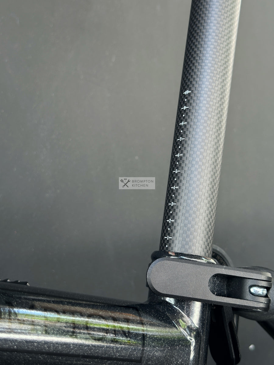 H&H Seatpost Carbon (540mm) – Brompton Kitchen H&H Seatpost Carbon (540mm) – Brompton Kitchen