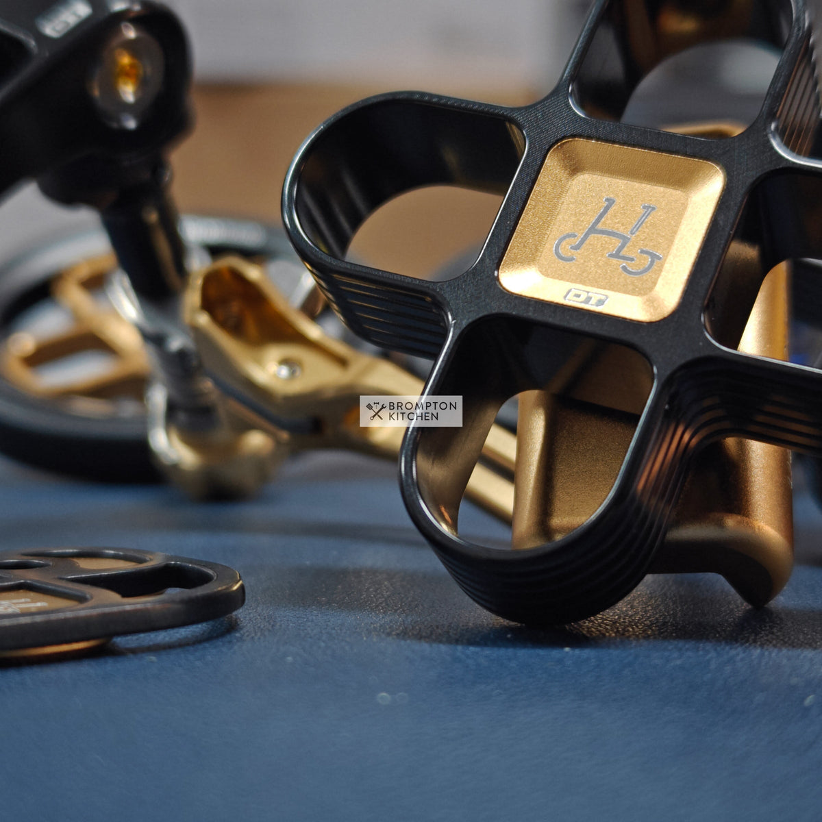 H&H Dual Tone set – Brompton Kitchen